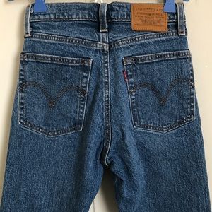 Levi’s Wedgie Straight Jeans Size 23